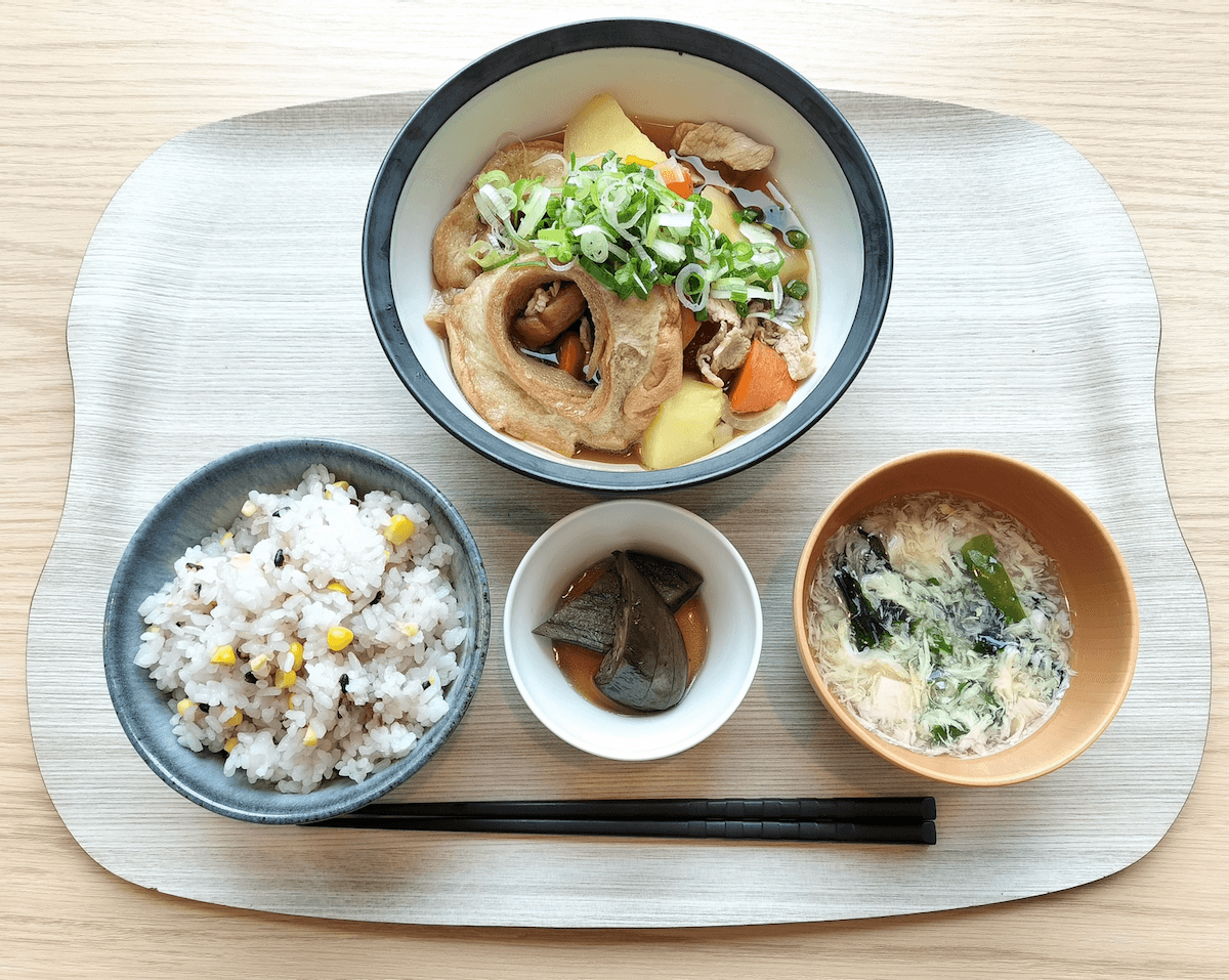 車麩の肉じゃが定食